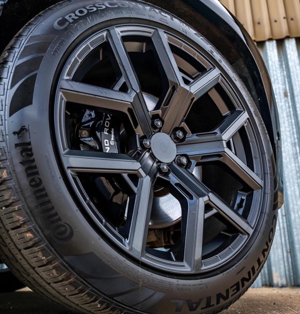 22” Range Rover Wheels with new tyres