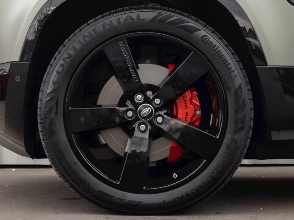 22” Defender Wheels with Brand New Tyres